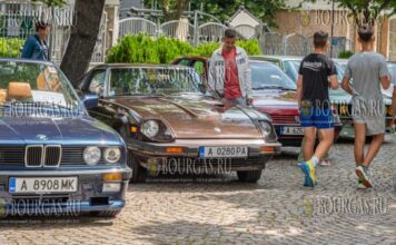Первый ретро-фестиваль авто прошел в Царево