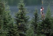 Альпийская канатная дорога над озером в Пампорово