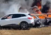 горит парковка у одного из отелей на Свети Влас