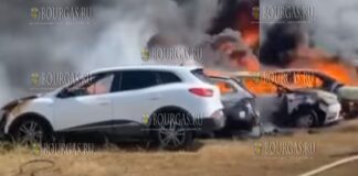 горит парковка у одного из отелей на Свети Влас