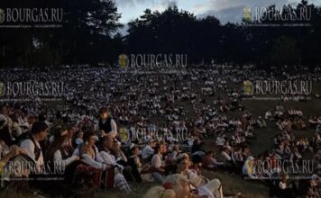 Фестиваль в Жеравне болгарские традиции собирают сотни людей
