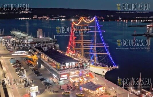 гигантский парусник «Mircea» пришвартовался в морском вокзале Варны