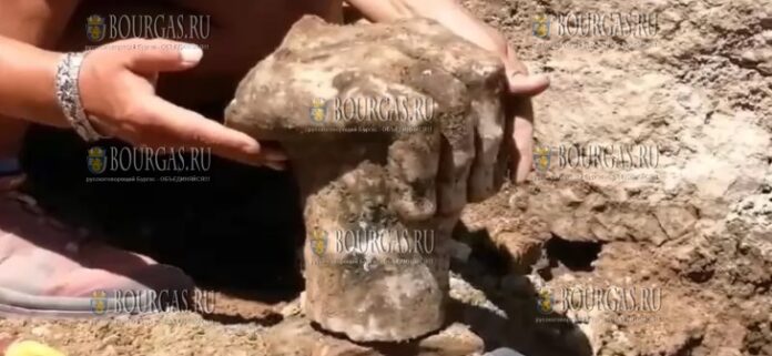 Правая рука статуи Геракла была найдена в Хераклеи Синтике