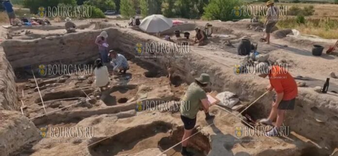 раскопки в городище Юнаците в Болгарии