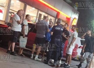 Автомобиль врезался в АЗС в Софии