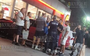 Автомобиль врезался в АЗС в Софии