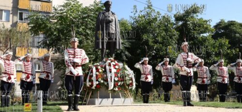 памятник генералу Владимиру Вазову в Софии