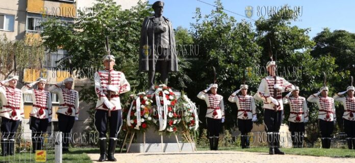 памятник генералу Владимиру Вазову в Софии