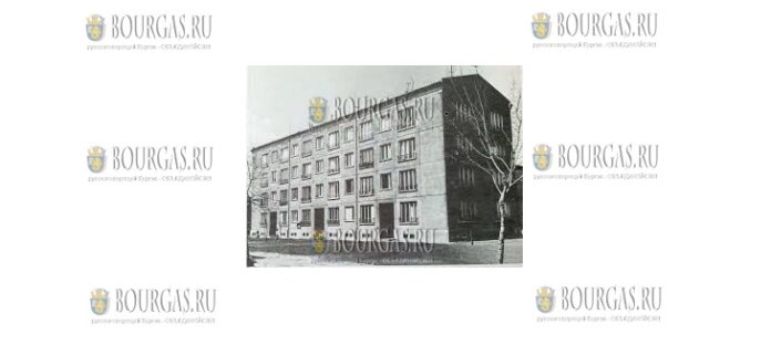 первый панельный дом в Болгарии, был построен в 1961 году за три месяца