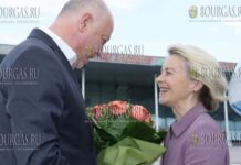 Росен Желязков и Урсула фон дер Ляйен в аэропорту Пловдива