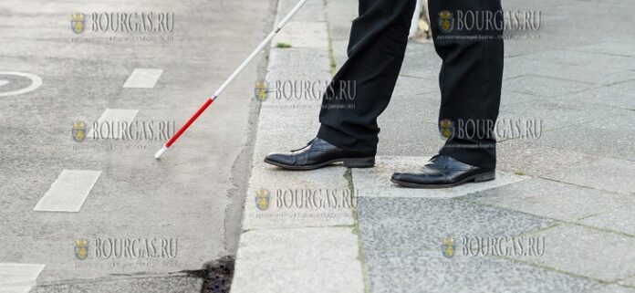в Болгарии отмечают Международный день белой трости