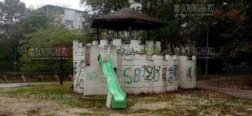 В Варне снесут детский аттракцион Замок