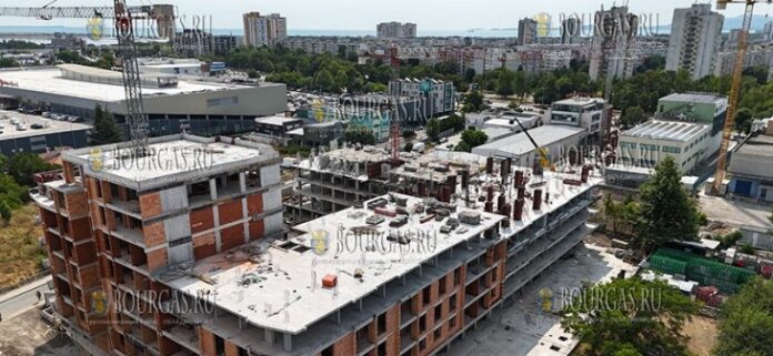 ЖК Хоризонт в Бургасе строится