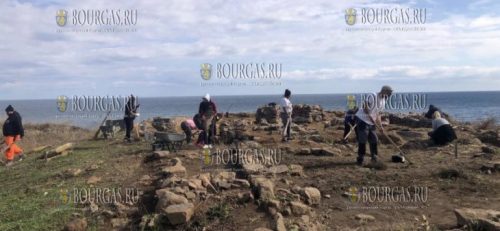 археологи в Болгарии обнаружили древний монастырь недалеко от Ахтополя